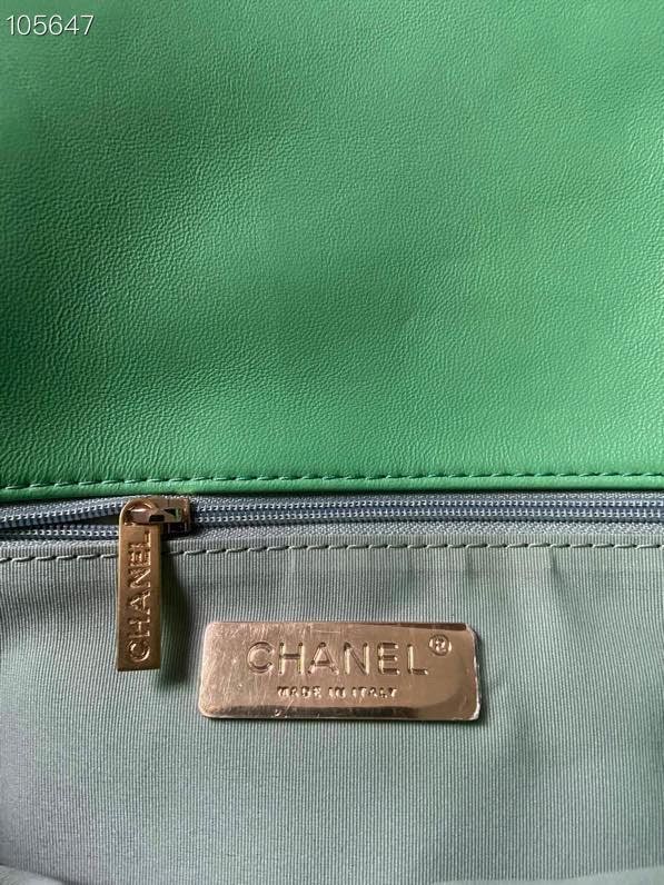 Chanel女包 香奈兒專櫃最新色款19口蓋包 Chanel經典草綠色羊皮女包 AS1160  djc4301